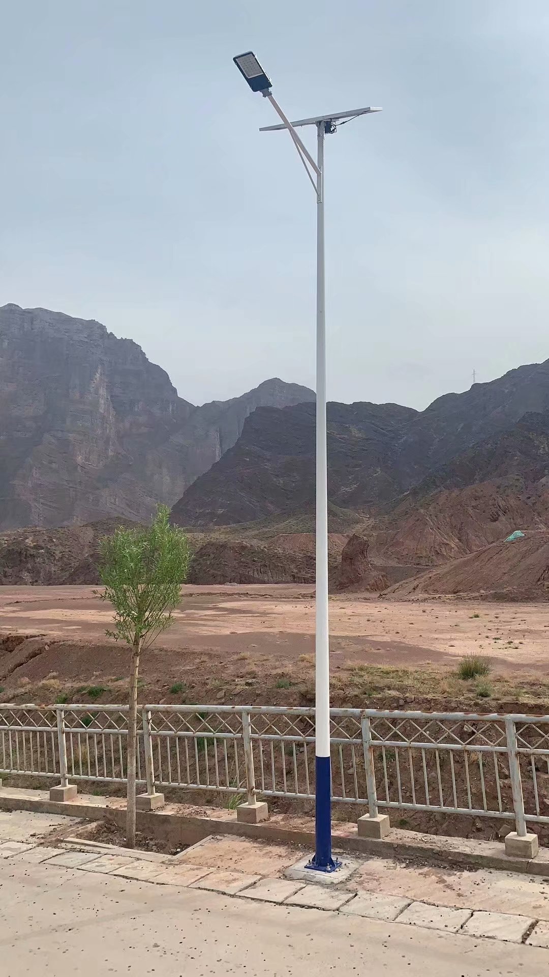為什么太陽(yáng)能光伏控制器的價(jià)格相差那么大呢